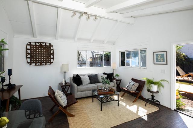 2336 Palo Verde Avenue, East Palo Alto CA: https://media.crmls.org/mediaz/017b59ae-f2a8-4908-81b0-91284cc2ea67.jpg