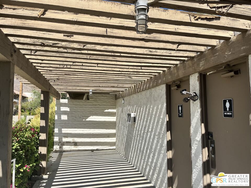 https://media.crmls.org/mediaz/017c5543-8f2f-4487-b868-c61701a78e08.jpg?preset=X-Large