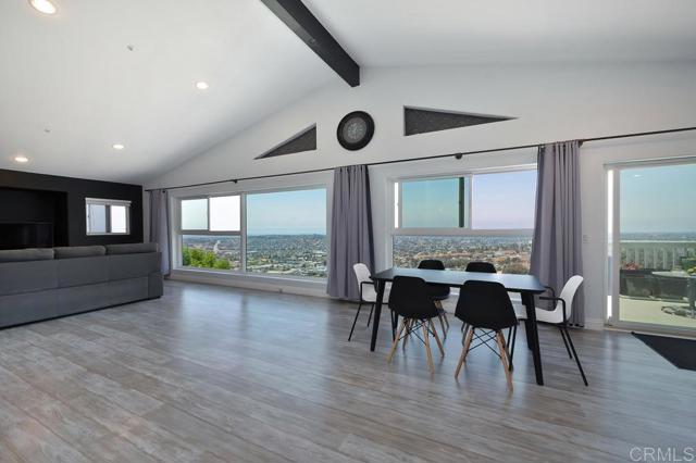 1656 Maria Avenue, Spring Valley CA: https://media.crmls.org/mediaz/017cd089-60bd-4e1b-94c7-f539f3cc5aeb.jpg