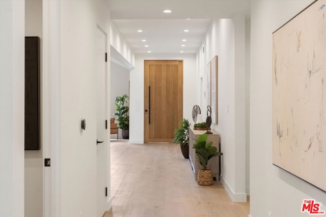 13949 Cumpston Street, Sherman Oaks CA: https://media.crmls.org/mediaz/017d2339-a571-45b9-a8f2-a0eeceeeefdb.jpg