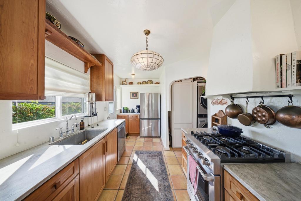 4756 Mountain View Dr - photo 6