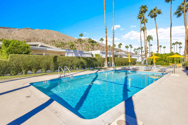 2400 S Palm Canyon Drive, Palm Springs CA: https://media.crmls.org/mediaz/017d9170-7c33-4281-ab64-8b493ad30837.jpg