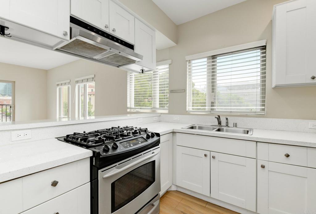 450 J St - photo 6