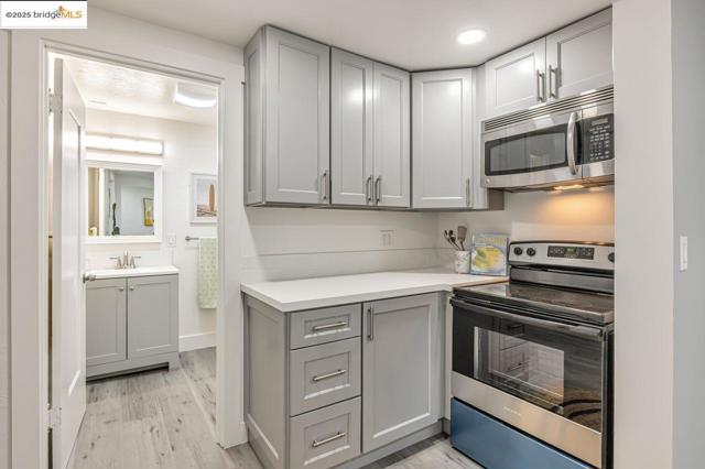 539 Golden Gate Ave, Richmond CA: https://media.crmls.org/mediaz/017e6ba7-e9b4-421d-9207-70fa3b45f247.jpg