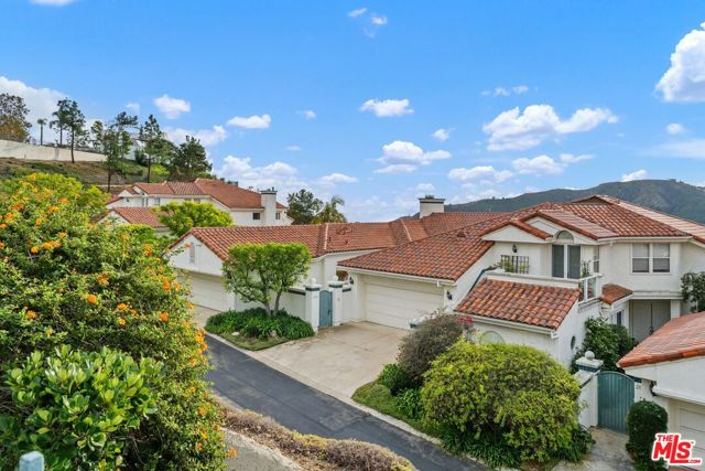 2042 Palisades Drive, Pacific Palisades, CA 90272