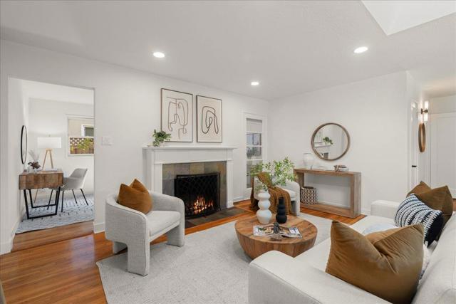 197 S Leigh Avenue, Campbell CA: https://media.crmls.org/mediaz/017e7bcd-1b9d-4cff-8fd3-5cd1c9e7b4a3.jpg