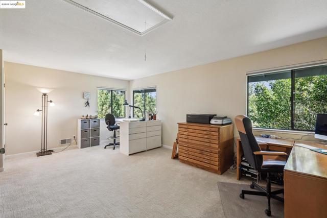 1037 Silverhill Dr, Lafayette CA: https://media.crmls.org/mediaz/017ec259-e455-4a1d-a4fc-c61b8fa83eb3.jpg