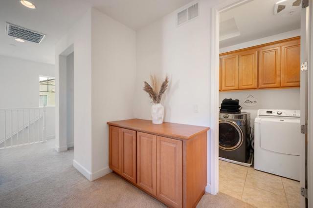250 Robin Place, Gilroy CA: https://media.crmls.org/mediaz/017f3435-9bbd-486a-bd1e-d27ca94d19dd.jpg
