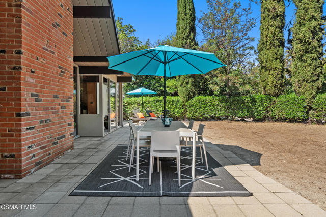 1449 Fordham Avenue, Thousand Oaks CA: https://media.crmls.org/mediaz/017f84d3-c6b0-412b-8818-33b3e715e132.jpg