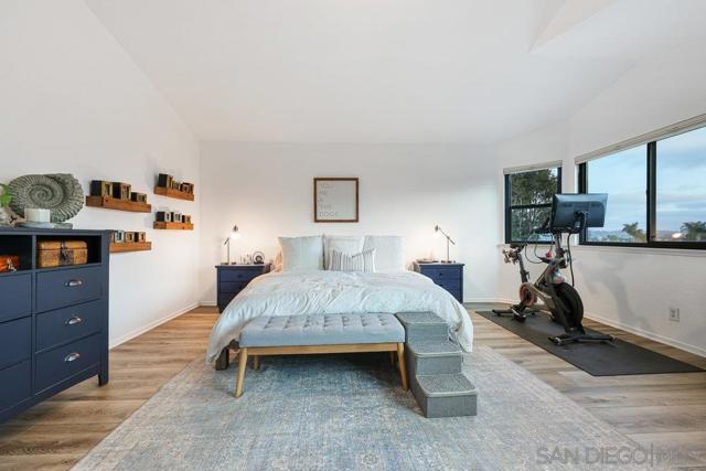 366 Doheny Bay Court, Oceanside CA: https://media.crmls.org/mediaz/01807d7f-aa16-4c77-808c-f858fd02de31.jpg