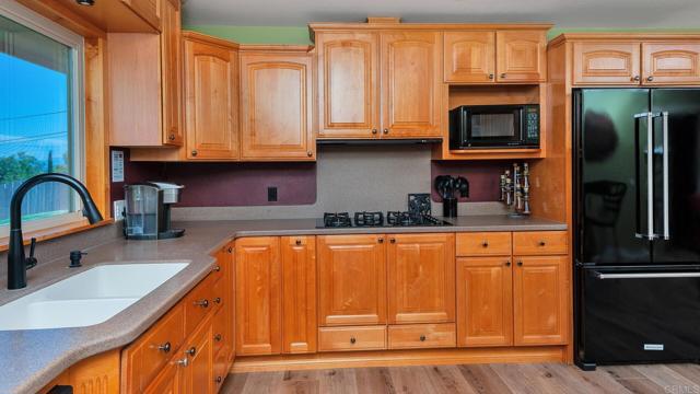 Image 15 of 41 For 1527 Calavo Drive