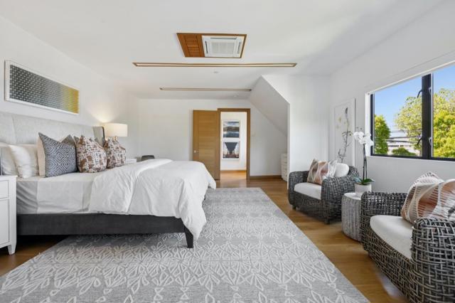 33 Highland Avenue, Burlingame CA: https://media.crmls.org/mediaz/0182a678-b25e-4ed8-988f-905352f8e4f4.jpg