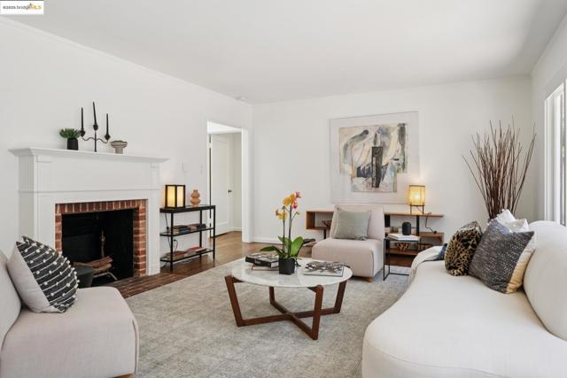 16 Muir Way, Berkeley CA: https://media.crmls.org/mediaz/0183327d-5c3e-4118-99e7-39cc7fcb4294.jpg