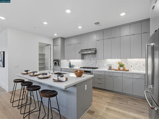 44862 S Grimmer Blvd, Fremont CA: https://media.crmls.org/mediaz/01833993-c87a-4130-a631-d1aa6253f53e.jpg