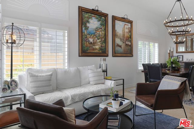 1786 Blossom Court, Thousand Oaks CA: https://media.crmls.org/mediaz/01837571-7858-41c1-9380-bfd425ec5530.jpg