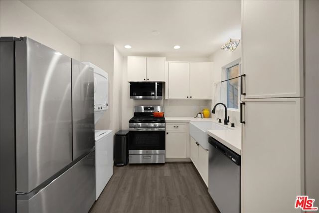 23899 Pioneer Camp Road, Crestline CA: https://media.crmls.org/mediaz/0183efa2-f4a5-4d8e-9c51-5a52e2c1c12c.jpg