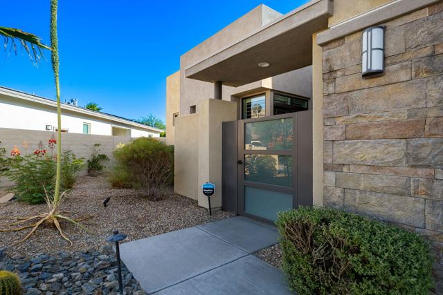 74425 Zeppelin Drive, Palm Desert CA: https://media.crmls.org/mediaz/01841ec2-c220-4760-845c-5d70c87f05d3.jpg