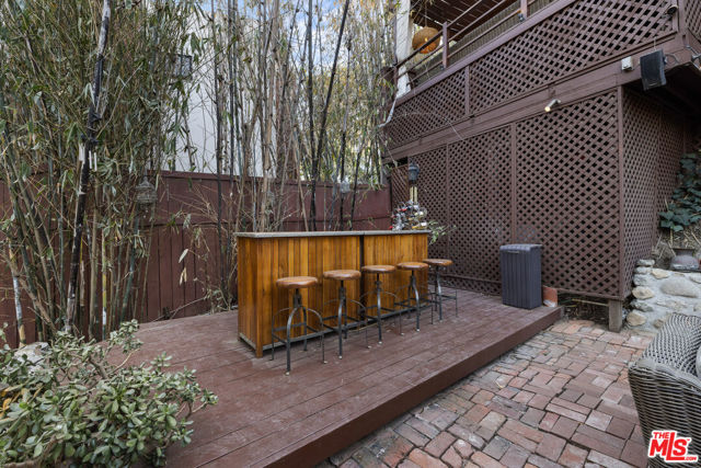 400 W Avenue 42 Avenue, Los Angeles CA: https://media.crmls.org/mediaz/01854272-a2e7-496c-8c73-d204a927359a.jpg