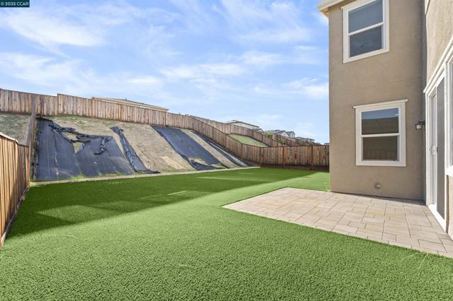 5541 Promontory Way, Antioch CA: https://media.crmls.org/mediaz/0185af35-14a7-4bf8-8085-aeed0fa4ca5d.jpg