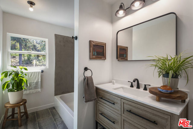 2634 Rich Street, Los Angeles CA: https://media.crmls.org/mediaz/0186509a-1bdc-45d3-a02b-58f5a6fbfe4f.jpg