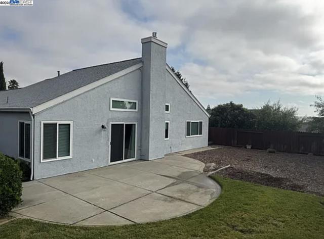 570 Daffodil Dr, Benicia CA: https://media.crmls.org/mediaz/0187754b-08ba-4c2f-aa71-f0fd3109b9a6.jpg