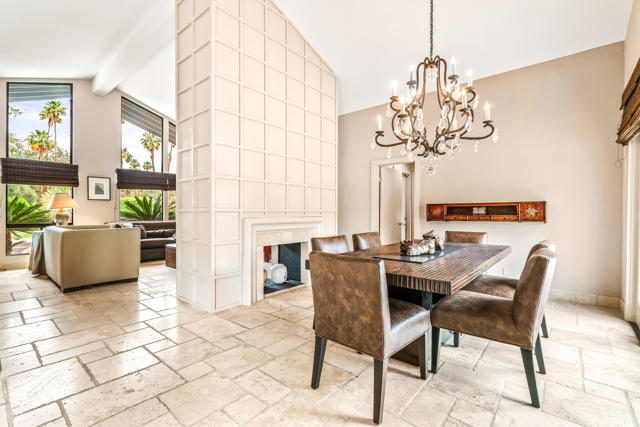 2305 E Sonora Road, Palm Springs CA: https://media.crmls.org/mediaz/0187fa06-91eb-418e-9e14-54d2b29ead95.jpg