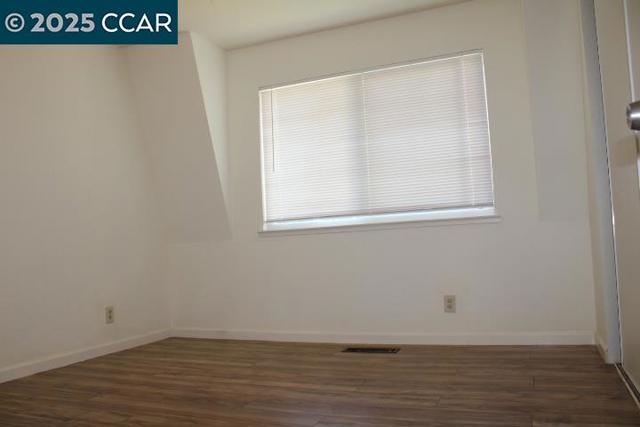 4811 Appian Way, El Sobrante CA: https://media.crmls.org/mediaz/018804be-d266-461f-8081-4e5050e22257.jpg