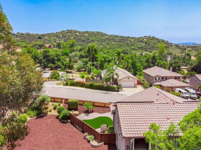 2292 Marquand Court, Alpine CA: https://media.crmls.org/mediaz/01880ade-5f34-4065-a834-2e9b5708e206.jpg