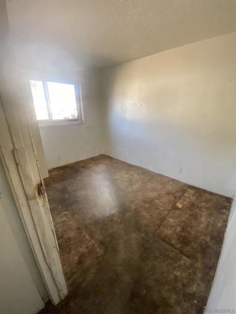4970 Mable Way, San Diego CA: https://media.crmls.org/mediaz/01882398-791c-41b4-b0c8-dc275e29ad61.jpg