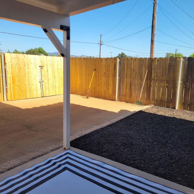 575 Granite, El Cajon CA: https://media.crmls.org/mediaz/0189676b-d4b6-41ff-94e3-b5e8c7ca1cc1.jpg