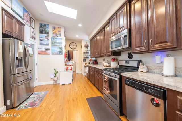 1 Ortega Drive, Newbury Park CA: https://media.crmls.org/mediaz/018a2b05-da59-45fd-8c06-dc7b8ffa2a05.jpg