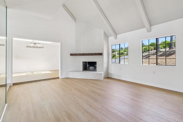 1797 99 Rabbit Hill, Fallbrook CA: https://media.crmls.org/mediaz/018a41fa-07c2-4f99-a655-4a7bbc9a98d3.jpg