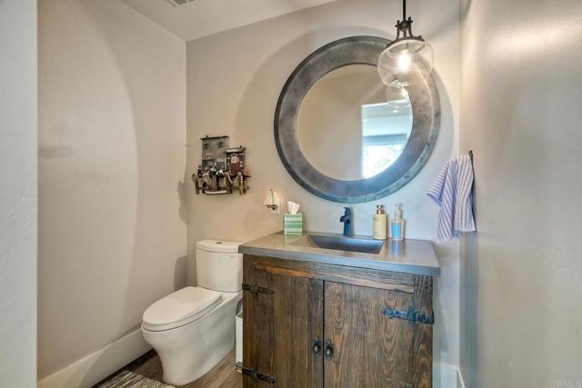 Detail Gallery Image 17 of 57 For 1109 Countrywood Ln, Vista,  CA 92081 - 4 Beds | 2/1 Baths