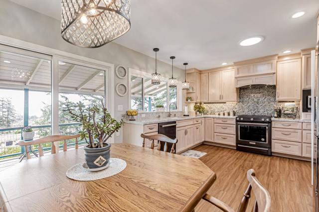 11020 Enchanto Vista Drive, San Jose CA: https://media.crmls.org/mediaz/018d85d6-cae6-404d-8292-9b6cf9084b3f.jpg