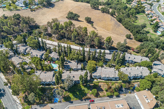 5720 Skyview Way, Agoura Hills CA: https://media.crmls.org/mediaz/018e4337-6350-4ed2-91c8-65fd6c57d822.jpg