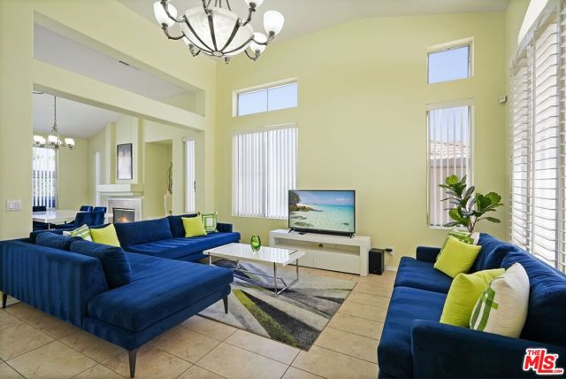 69730 Mccallum Way, Cathedral City CA: https://media.crmls.org/mediaz/018e80fb-fe49-43bd-8be3-721d2bcc0603.jpg
