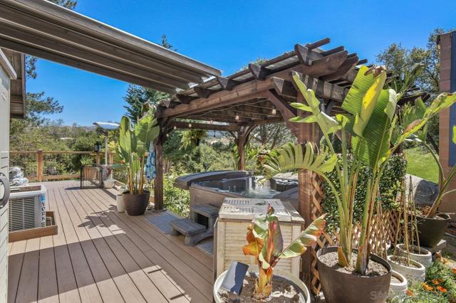 17915 Mark Lee Dr, Jamul CA: https://media.crmls.org/mediaz/018e92e6-65f9-4053-984a-0d16cde25c57.jpg