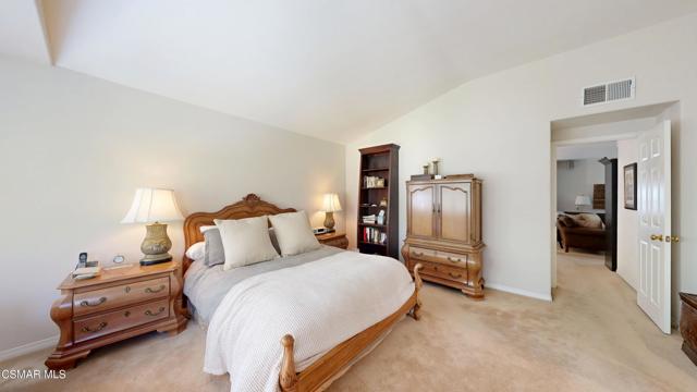 2343 Solway Court, Thousand Oaks CA: https://media.crmls.org/mediaz/018e949b-9b04-4c13-857c-21c4241f21cc.jpg