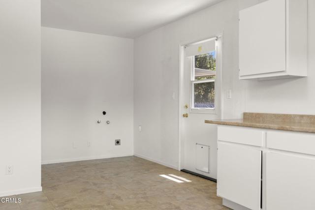 4226 Hitch Boulevard, Moorpark CA: https://media.crmls.org/mediaz/018e9dda-0789-4b37-bb27-2060c8ca8d67.jpg