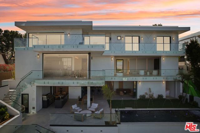 2180 Stradella Road, Los Angeles CA: https://media.crmls.org/mediaz/018eb14f-da03-490b-82b7-53335b593649.jpg