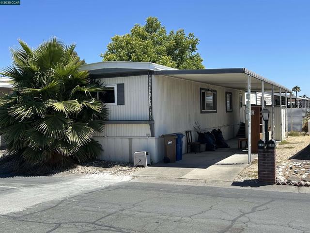 Listing Details for 331 Vista Grande, Pacheco, CA 94553