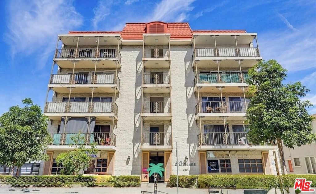 615 E Broadway #304