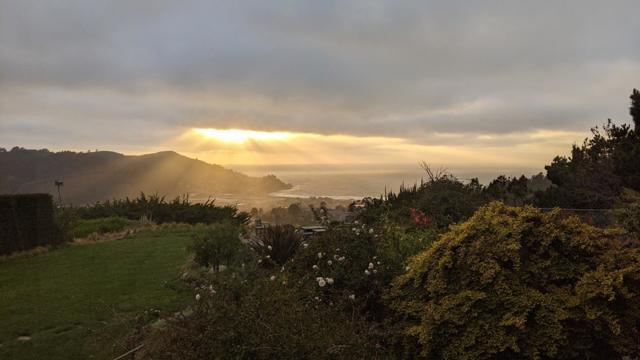 1327 Crespi Drive, Pacifica CA: https://media.crmls.org/mediaz/01925126-f333-49b2-8604-49c72d37b97d.jpg