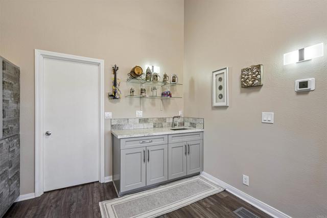 Detail Gallery Image 16 of 53 For 3016 Alta Vista Dr, Fallbrook,  CA 92028 - 3 Beds | 3/1 Baths