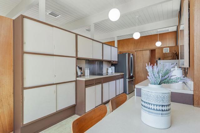 2104 Lexington Avenue, San Mateo CA: https://media.crmls.org/mediaz/0192c41f-60f9-450b-bbae-203ee592d18e.jpg