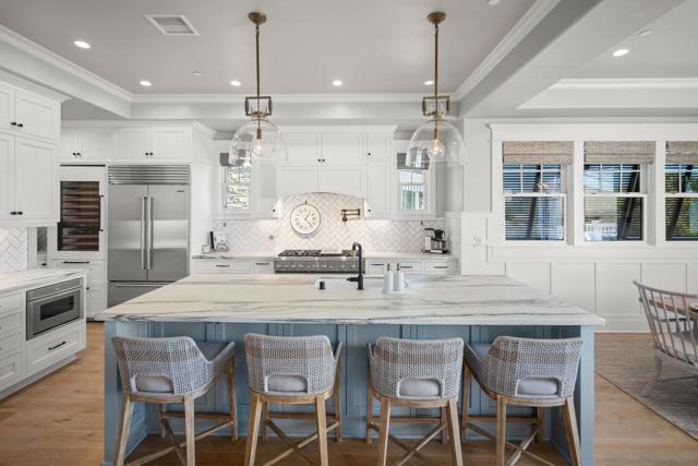 1048 Isabella Ave, Coronado CA: https://media.crmls.org/mediaz/01933b82-b544-4029-8939-772257e4fcc6.jpg