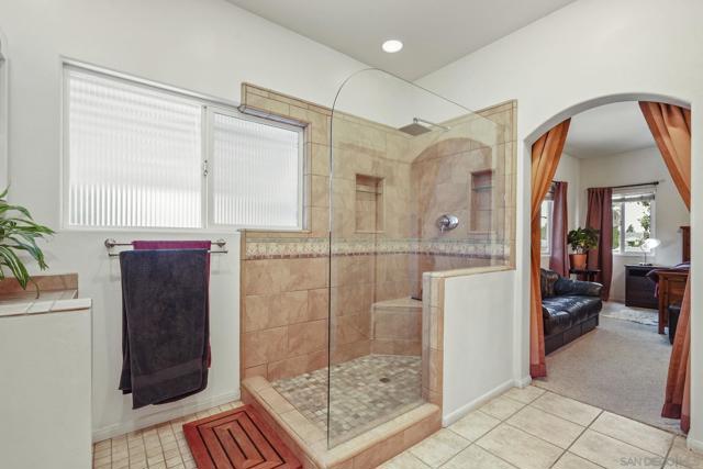 4592 Altadena Ave, San Diego CA: https://media.crmls.org/mediaz/019419eb-10a4-413e-a231-55cc1d013a33.jpg