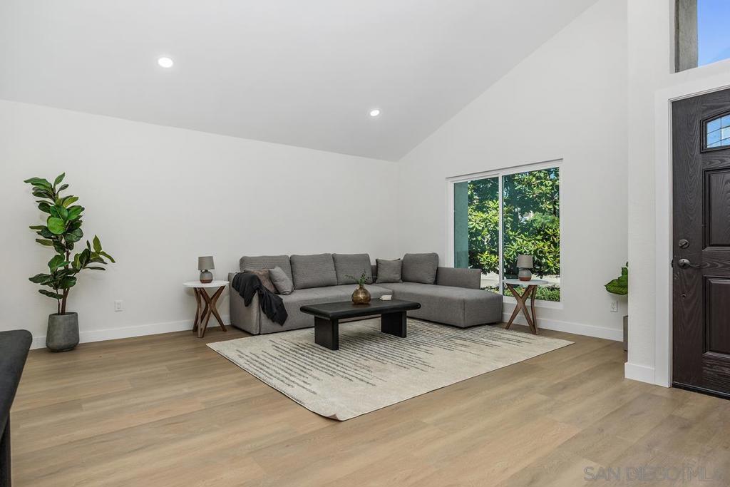 MLS #250034280SD img 6