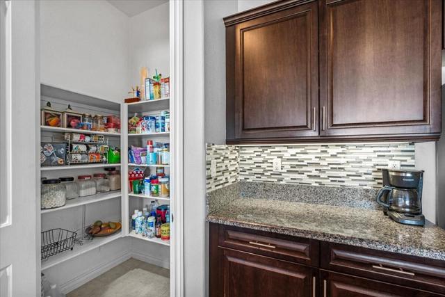 85115 Stazzano Place, Indio CA: https://media.crmls.org/mediaz/0195a607-bc16-4480-9e93-eba4eba1838c.jpg