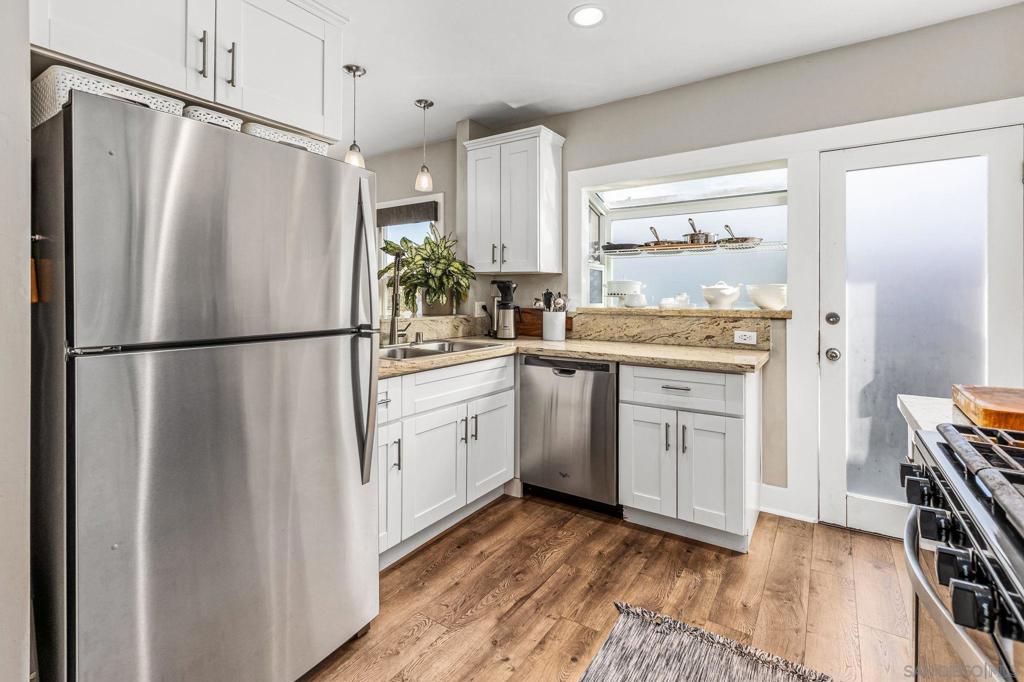4081 Meade Ave - photo 8